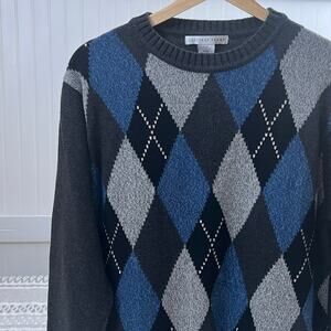 Geoffrey Beene Men's Argyle Sweater Blue Gray Diamond Pattern Crew Pullover M